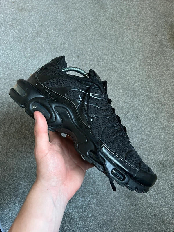 Nike air max plus tuned air tn black mens uk size 9.5