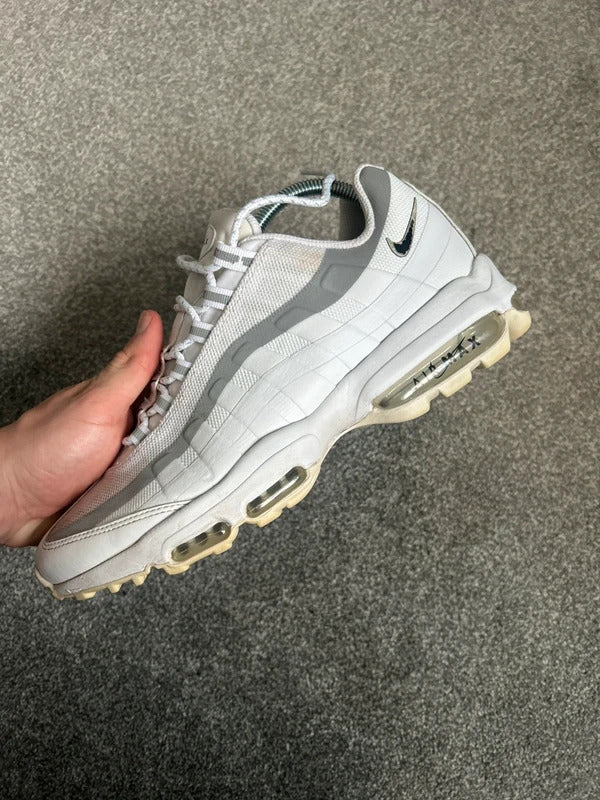 Nike air max 95s ultra white and grey mens uk size 7