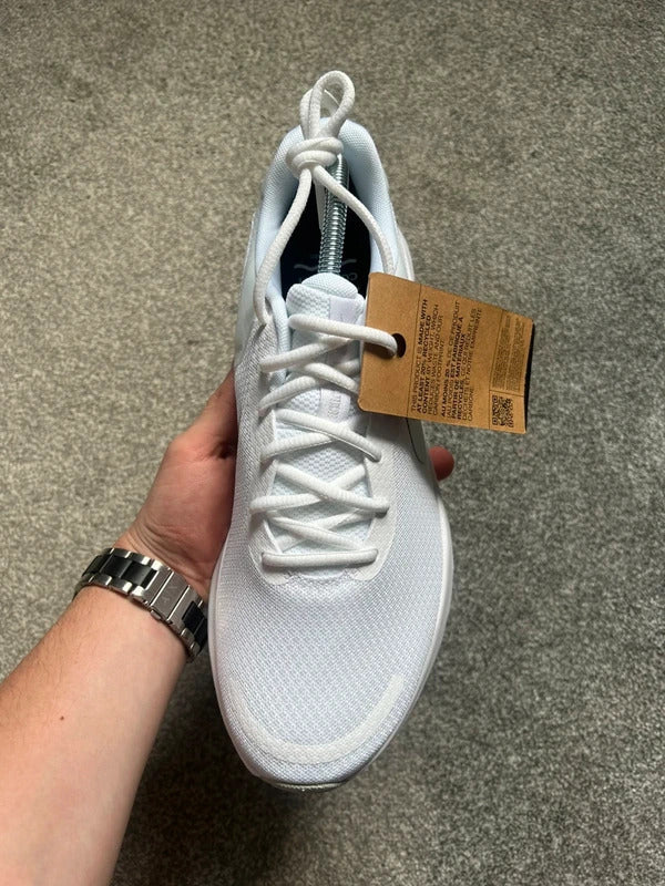 Nike revolution 7 white running shoes Men’s UK size 9