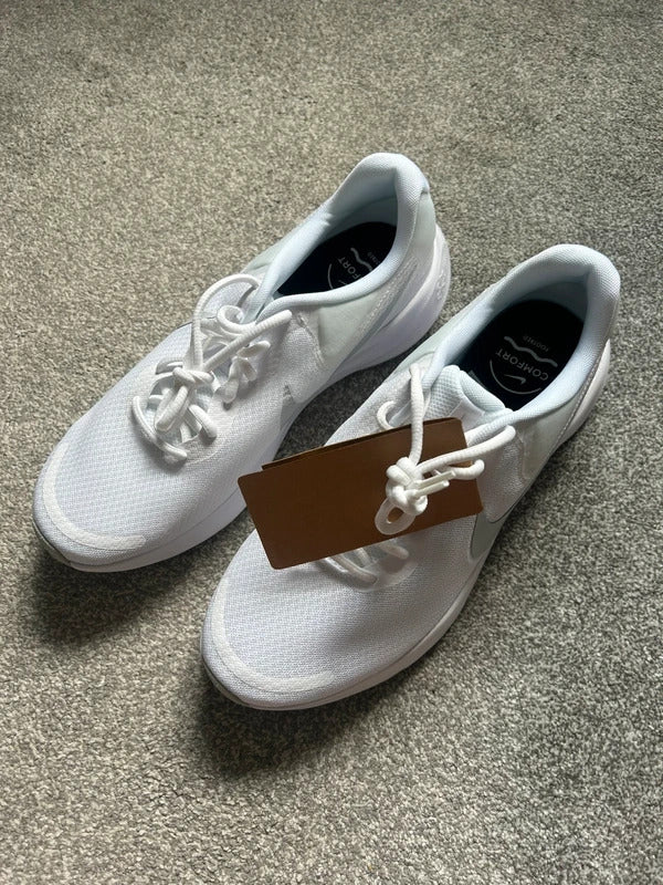 Nike revolution 7 white running shoes Men’s UK size 9
