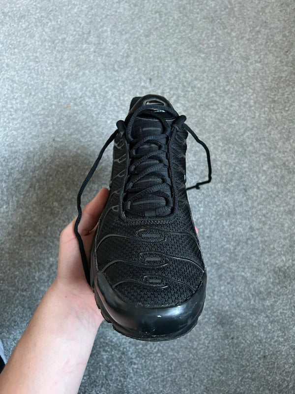 Nike air max plus tuned air tn black mens uk size 9.5