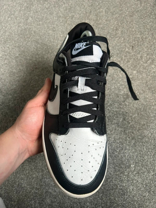 Nike black and white low dunks UK mens 8.5